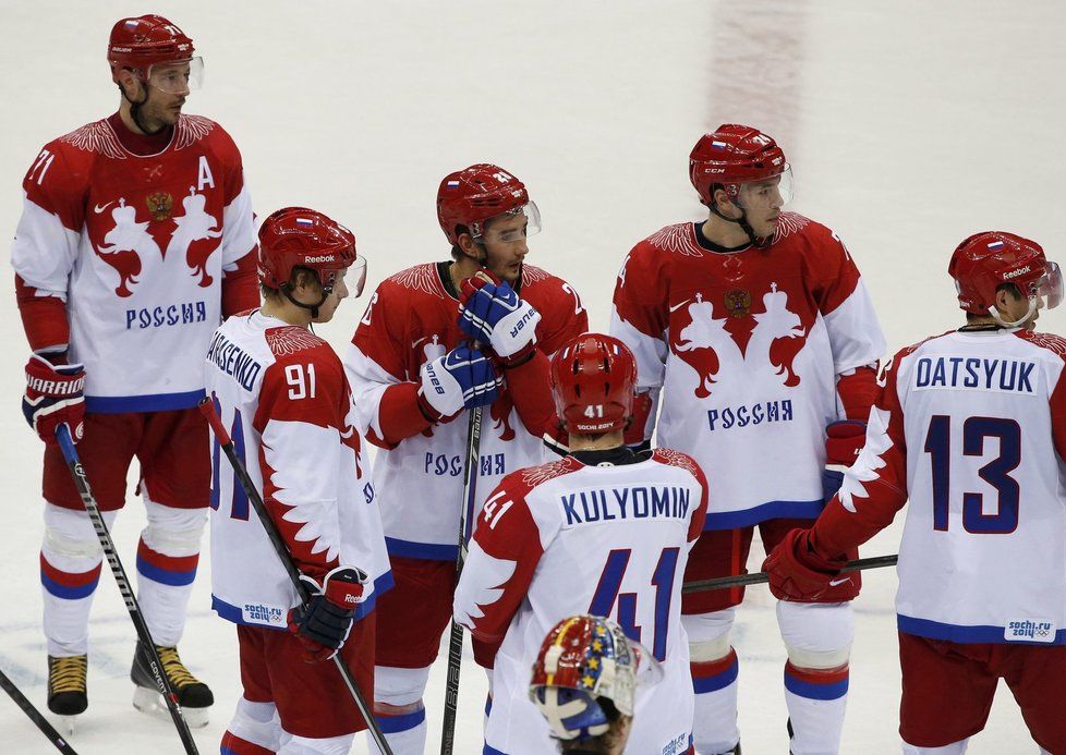 Hokejisté Ruska prohráli ve čtvrtfinále olympijských her v Soči s Finskem 1:3 a zůstanou na domácí půdě bez medaile. Finové budou hrát o finále v pátek se Švédskem.