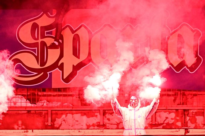 Pochod, chorea a přípravy za 700 tisíc. Letná se chystá na první derby po květnovém skandálu Pochod, chorea a přípravy za 700 tisíc. Letná se chystá na první derby po květnovém skandálu