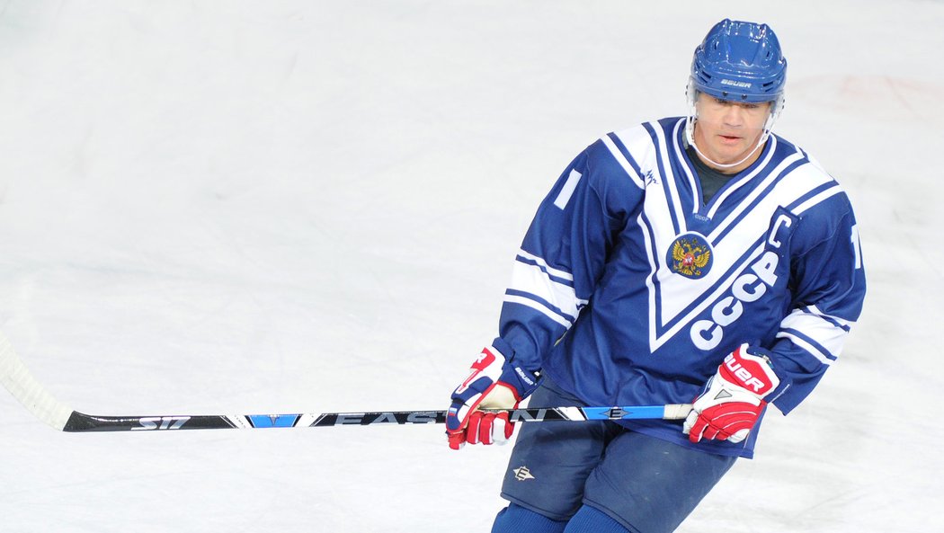 Prezident KHL Alexandr Medveděv nastoupil za Gazprom