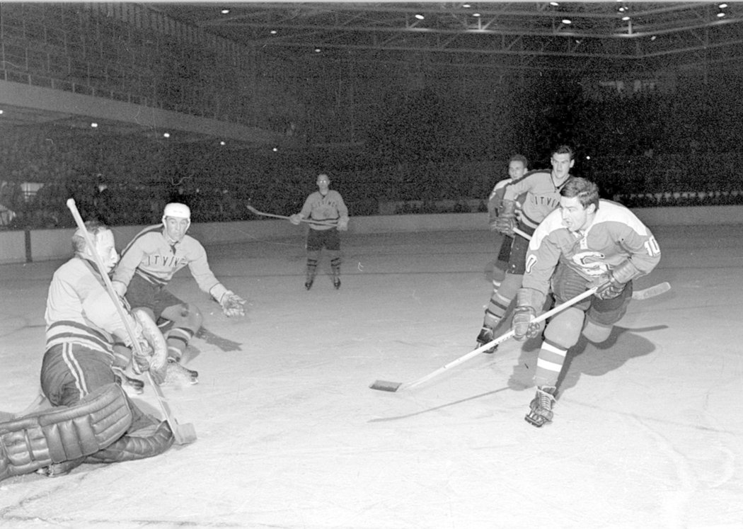 Souboje Sparty s Litvínovem vždy patřily k ozdobám české i československé ligy (sezona 1965/1966)