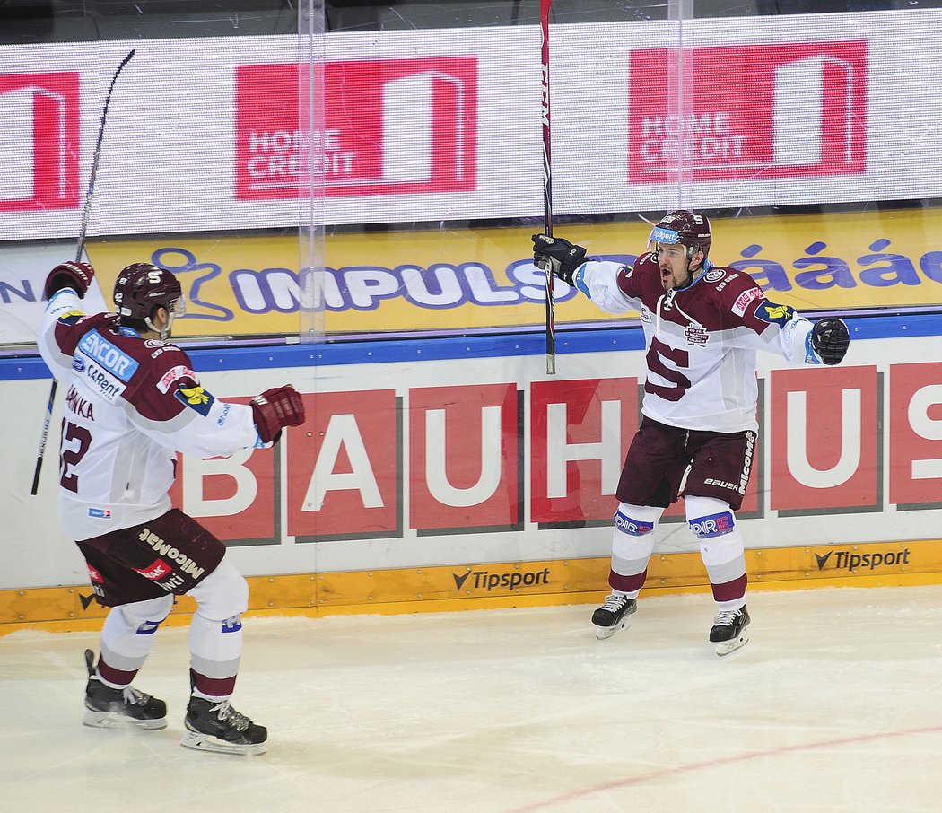 Lukáš Pech a jeho radost z gólu do sítě Plzně ve druhém semifinále