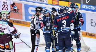 SESTŘIH: Sparta - Liberec 2:6. Lídr bere body, Hudáček má čistý hattrick!