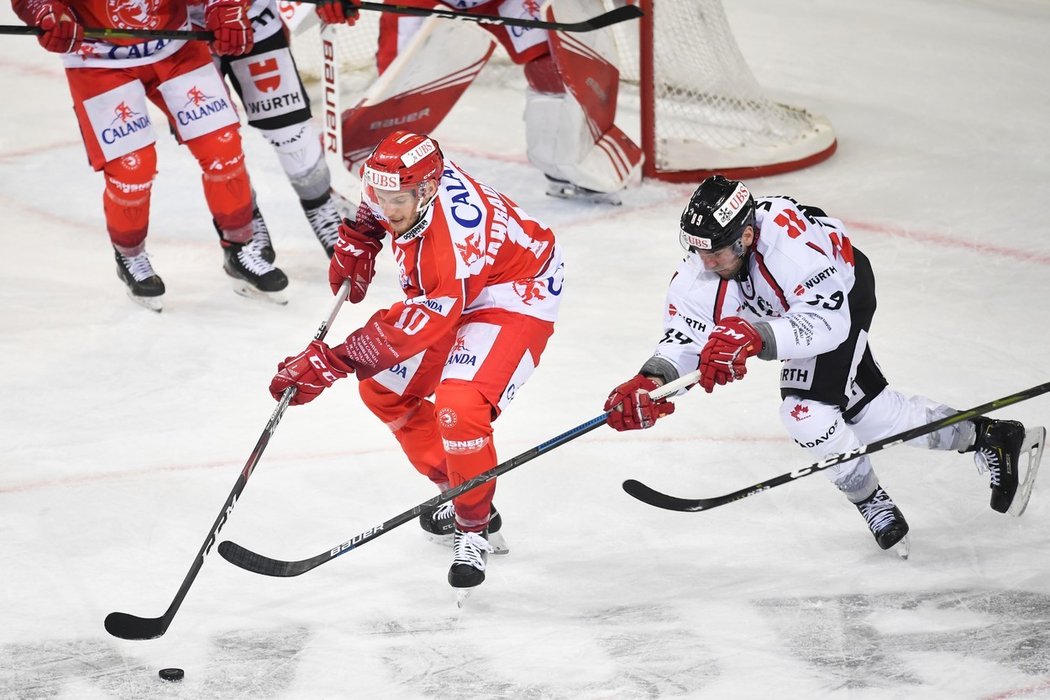 Na Spengler Cupu si Jan Zahradníček zahrál i proti výběru Kanady