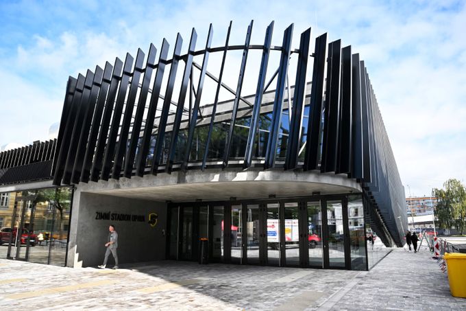 Mluvilo se o tom desítky let, teď se Opava dočkala: nový zimní stadion. Podívejte se Mluvilo se o tom desítky let, teď se Opava dočkala: nový zimní stadion. Podívejte se