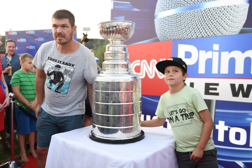 Stanley Cup mezi fanoušky v Praze