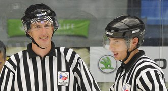 Mladý český sudí se popere o NHL. V USA předvedu to nejlepší, věří si