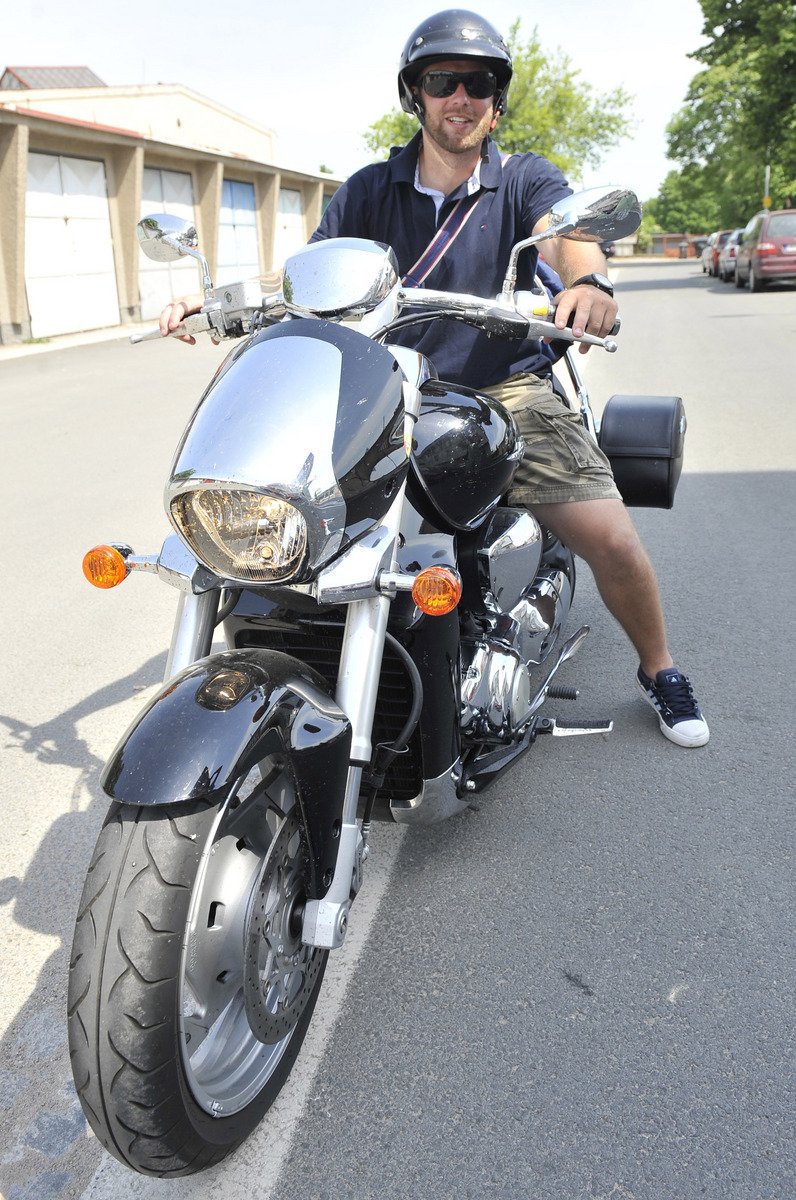 Adam Svoboda na motorce.