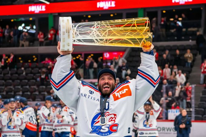 Bavorák a Louis Vuitton? Sportovci, investujte! radí Hrubec. Také si koupil Porsche Bavorák a Louis Vuitton? Sportovci, investujte! radí Hrubec. Také si koupil Porsche