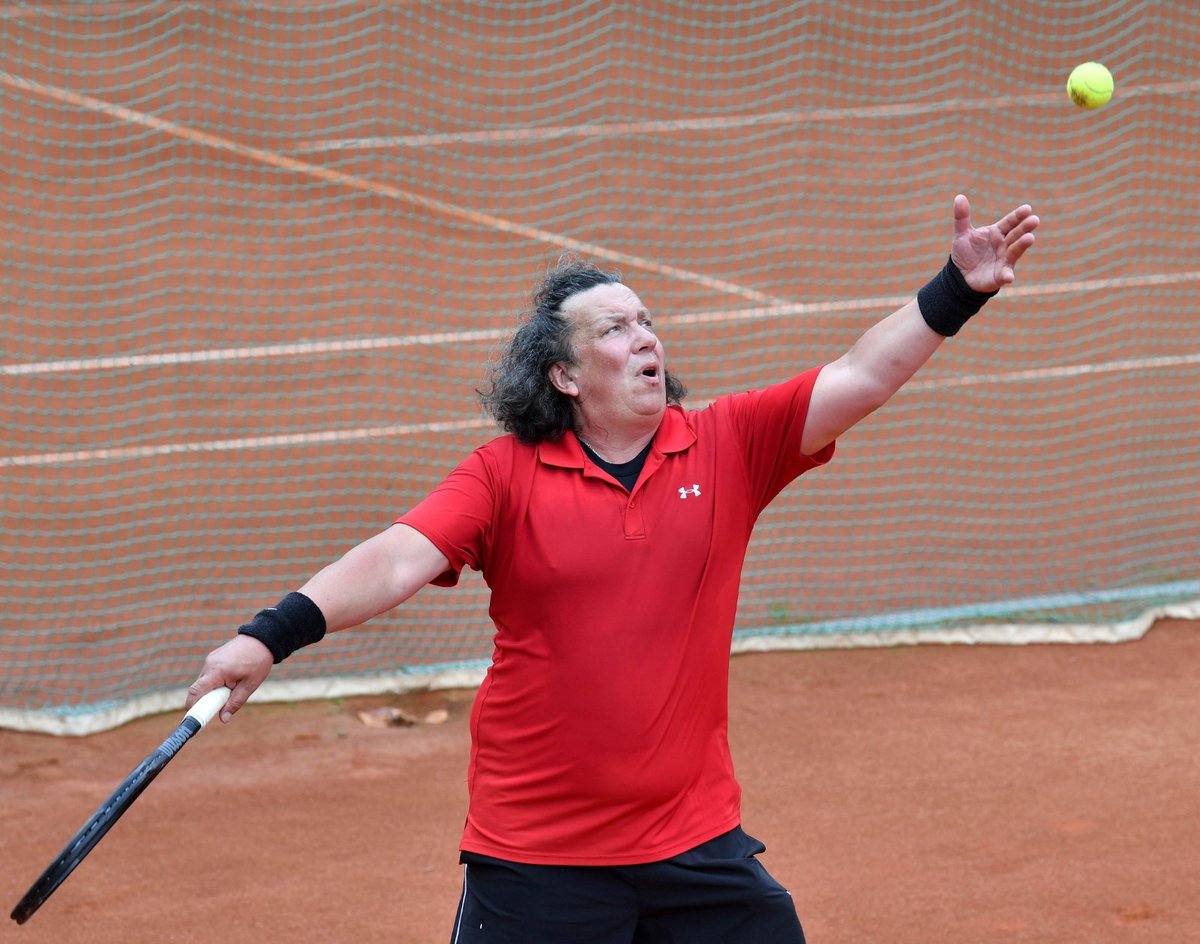 Richard Genzer na tenisovém turnaji bavil všechny účsatníky