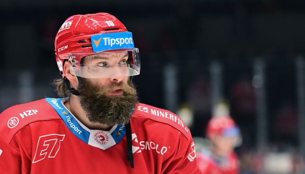 Adam Polášek se po zisku titulu s Třincem nakonec neputoval do Karlových Varů, leč do Litvínova Adam Polášek se po zisku titulu s Třincem nakonec neputoval do Karlových Varů, leč do Litvínova