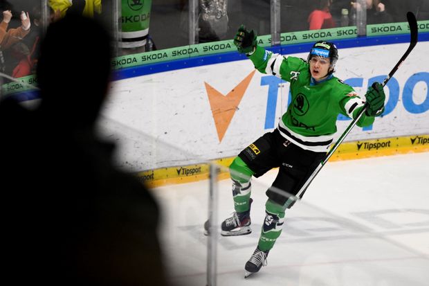 Boleslavský junior Vojtěch Malínek se v závěru základní části dočkal i první extraligové branky Boleslavský junior Vojtěch Malínek se v závěru základní části dočkal i první extraligové branky