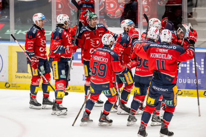 Třinec už sahal po výhře, Dynamo srovnalo 16 sekund před sirénou! Šlágr rozhodl Mandát Třinec už sahal po výhře, Dynamo srovnalo 16 sekund před sirénou! Šlágr rozhodl Mandát