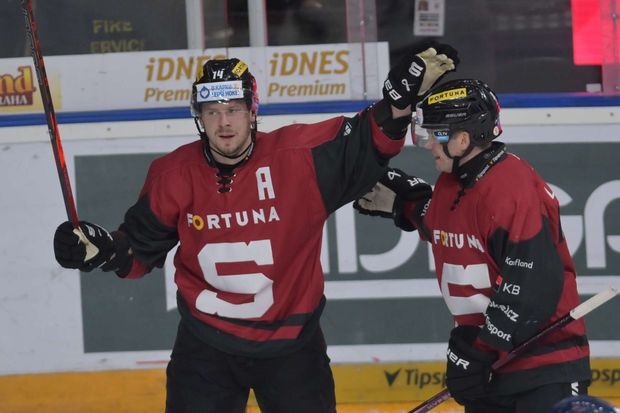 Filip Chlapík ze Sparty se raduje v utkání proti Plzni Filip Chlapík ze Sparty se raduje v utkání proti Plzni