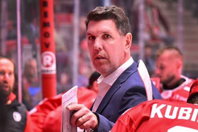 Odpočívám, jen když spím. Žabka o mašině z Třince: Je to dream job! Musím držet emoce Odpočívám, jen když spím. Žabka o mašině z Třince: Je to dream job! Musím držet emoce