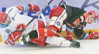 Proč Hradec nevede finále 3:0, i když by mohl. A proč se směje Třinec