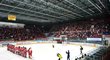 Fanoušci děkují hokejistům Olomouce za výhru v úvodním utkání sezony