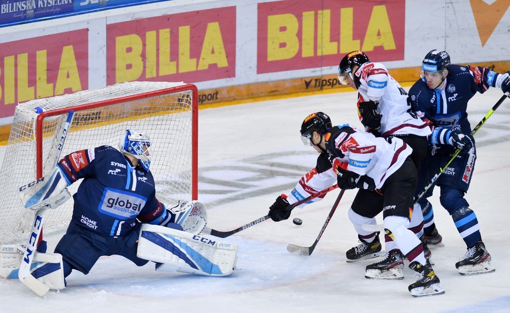 Ani jeden ze semifinalistů nepodpořil plán dřívějšího startu sérií