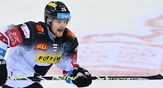 Kaše o střeleckém trápení i zdraví: Snajpr nikdy nebudu. NHL nevzdává