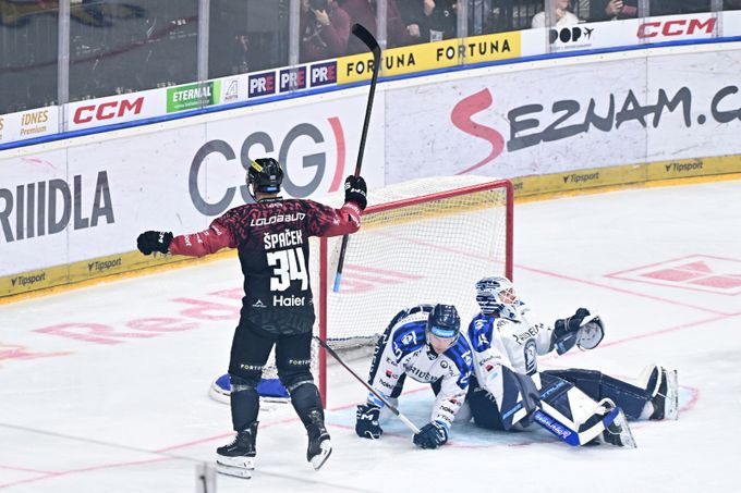 Okolo Hradce vyrostly růže, Sparta ubránila pět oslabení. Frustrující, prohlásil Abdul Okolo Hradce vyrostly růže, Sparta ubránila pět oslabení. Frustrující, prohlásil Abdul