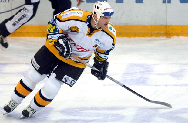 Jiří Šlégr patřil ve své době k ostrým mužům, v roce 2007 si podal i Jaroslava Balaštíka Jiří Šlégr patřil ve své době k ostrým mužům, v roce 2007 si podal i Jaroslava Balaštíka