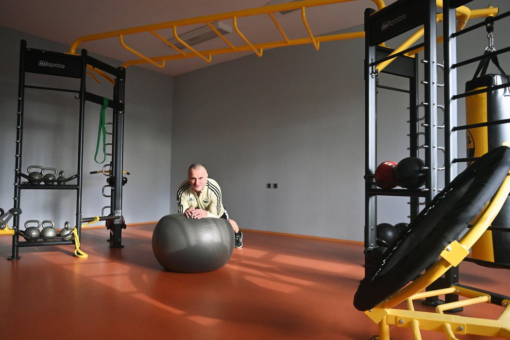 Hokejová legenda Robert Reichel vypráví o běhání, houbaření i práci v chemičce