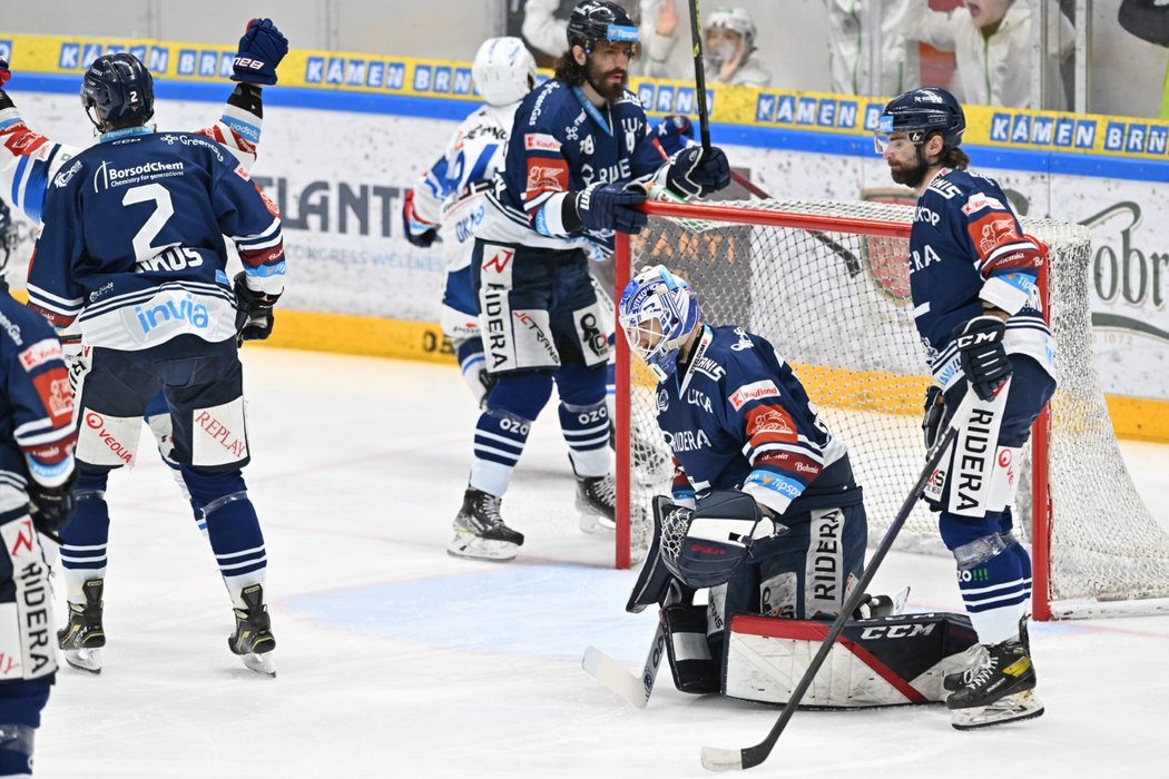 Vítkovice inkasují po 20 sekundách třetího zápasu série s Brnem, raduje se Zdeněk Okál