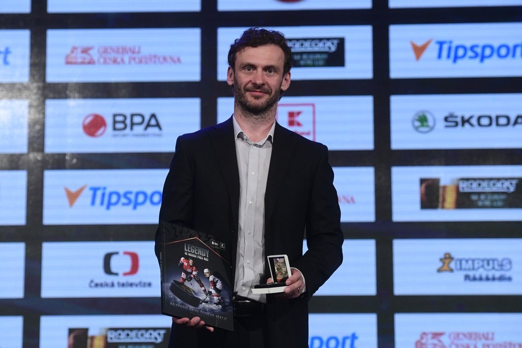 Litvínovský veterán Viktor Hübl dostal cenu pro nejproduktivnějšího hráče základní části Tipsport extraligy