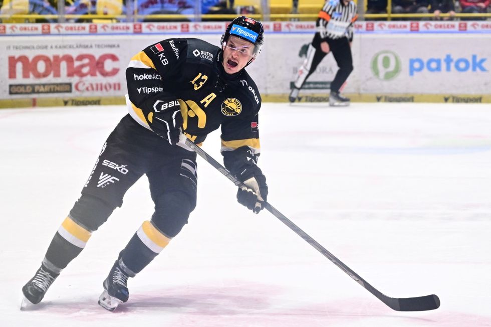 Dříč Kämpf přemýšlí, jak pozvednout extraligu. Mluví o rozhodčích a vzoru v NHL Dříč Kämpf přemýšlí, jak pozvednout extraligu. Mluví o rozhodčích a vzoru v NHL