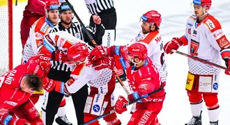 SESTŘIH: Hradec - Třinec 4:3. Bitvu o elitní čtyřku zvládli rozjetí domácí