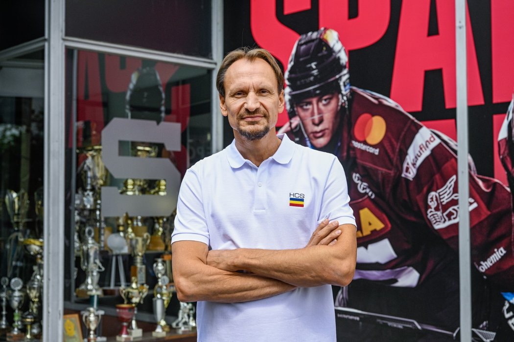 Nový hlavní trenér hokejové Sparty Pavel Gross při setkání s novináři