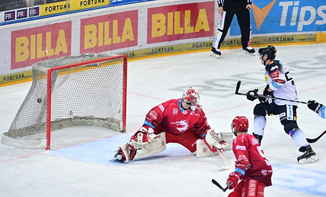 Olavi Vauhkonen zařídil v přesilové hře druhý sparťanský gól