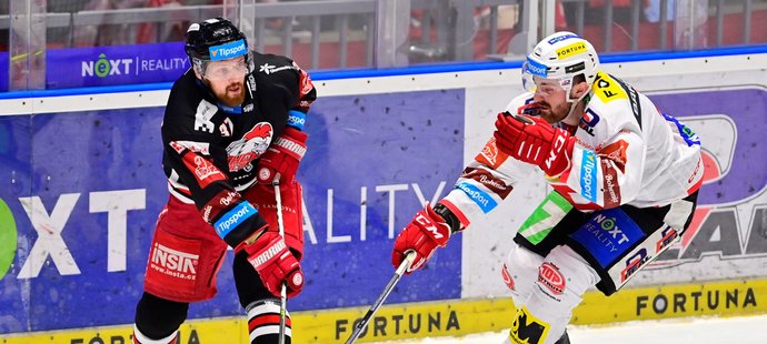 Olomoucký útočník Pavel Musil zažil ve druhém utkání čtvrtfinále nepříjemnou událost se zlomenou hokejkou