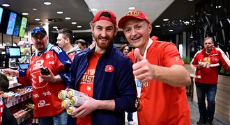 Dědek v euforii o titulu: Vyžral jsem si to! Chyby dělá každý. Klub byl na kapačkách Dědek v euforii o titulu: Vyžral jsem si to! Chyby dělá každý. Klub byl na kapačkách