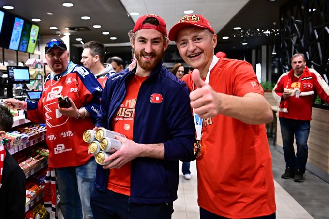 Dědek v euforii o titulu: Vyžral jsem si to! Chyby dělá každý. Klub byl na kapačkách Dědek v euforii o titulu: Vyžral jsem si to! Chyby dělá každý. Klub byl na kapačkách