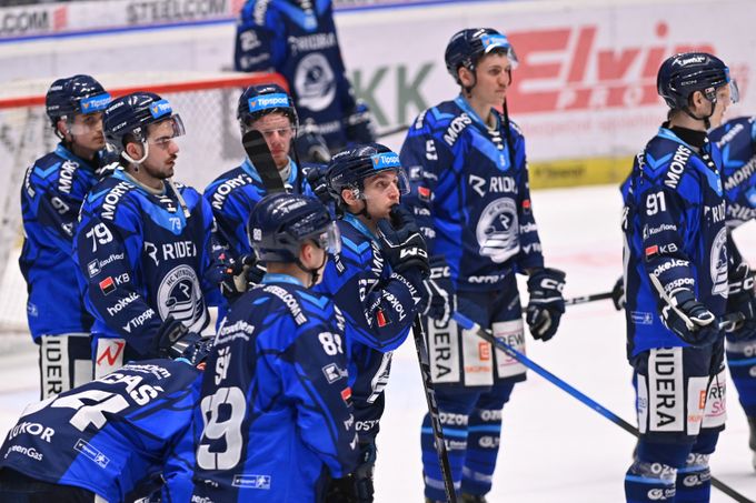 Chceme Vítkovice, skandoval a pískal kotel. Varaďa: Průběhem to byly tři vyrovnané zápasy Chceme Vítkovice, skandoval a pískal kotel. Varaďa: Průběhem to byly tři vyrovnané zápasy