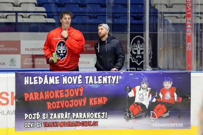Jágr zpátky v tréninku, návrat zatím nechystá: Chodím, aby se doplnil počet Jágr zpátky v tréninku, návrat zatím nechystá: Chodím, aby se doplnil počet