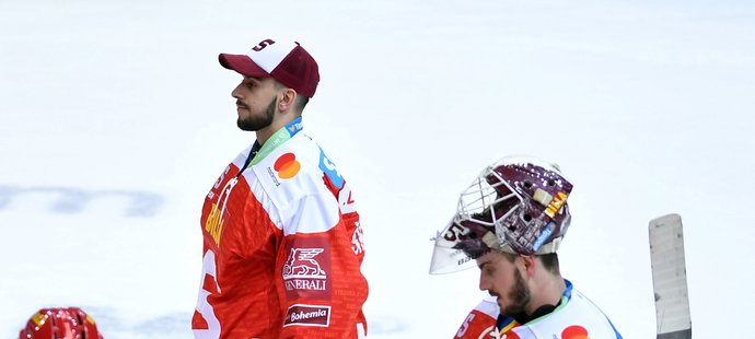 Jan Škorpík (vlevo) a Matěj Machovský (vpravo) po prohraném duelu s Plzní