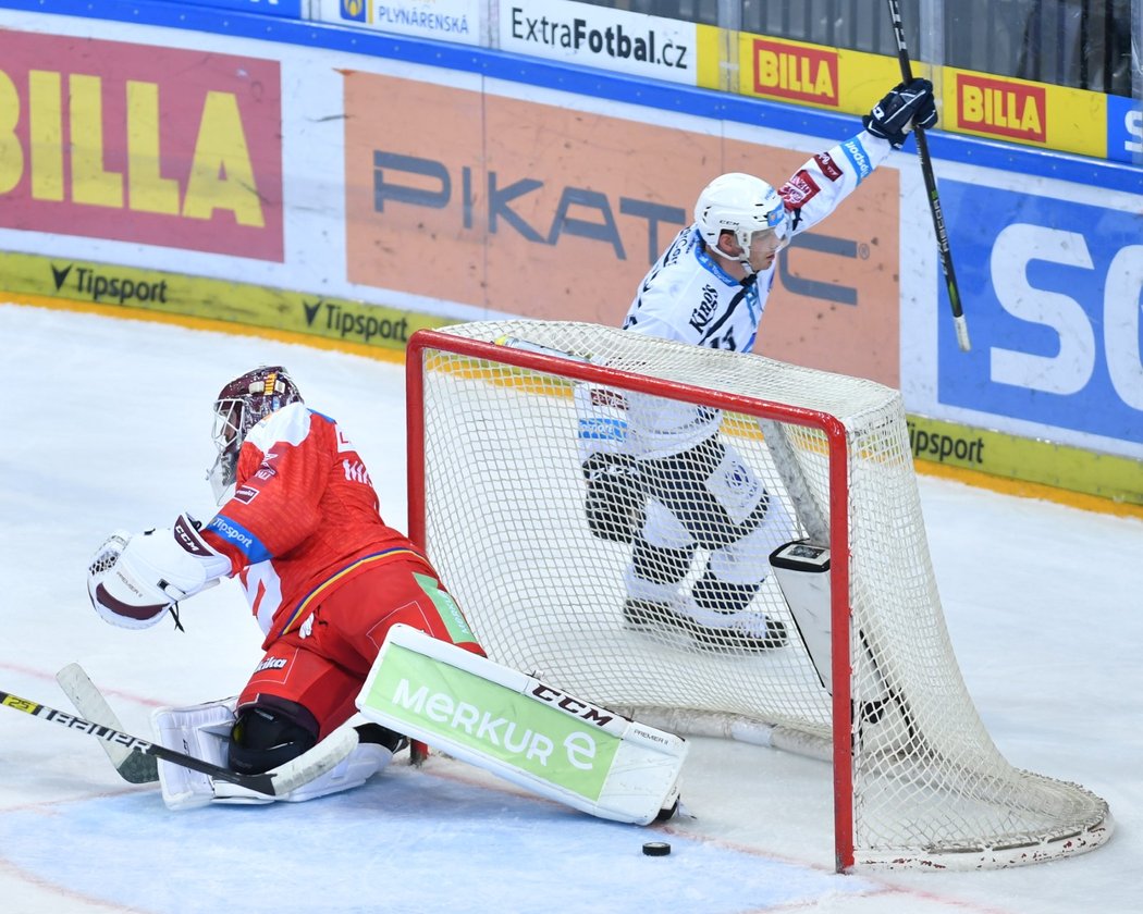 Matěj Machovský inkasoval v rozmezí necelých tří minut dvě branky a Plzeň tak obrátila vývoj duelu