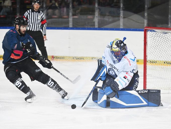 Další laso z extraligy. Jak se v Přerově pečou brankářské zázraky? Švančara: Musíte to zažít Další laso z extraligy. Jak se v Přerově pečou brankářské zázraky? Švančara: Musíte to zažít
