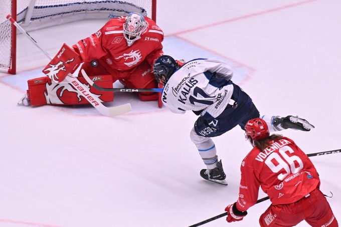 ONLINE: Třinec proti Vítkovicím rychle srovnal, hraje se hned šest zápasů ONLINE: Třinec proti Vítkovicím rychle srovnal, hraje se hned šest zápasů