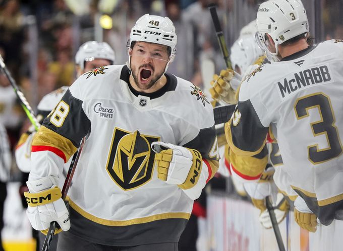 Hertlova show! Zničil svůj bývalý klub a vylepšil si rekord. Vítězný půst Bostonu Hertlova show! Zničil svůj bývalý klub a vylepšil si rekord. Vítězný půst Bostonu