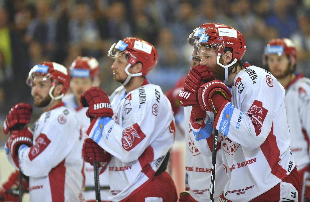 Třinec v Brně dvakrát padl - 2:3 a 2:5. Přestože byl v obou zápasech herně výraznější, aktivnější a šancí si dokázal vypracovat dost.