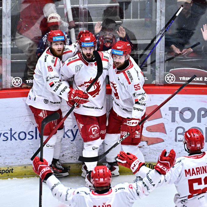 ONLINE: Třinec - Pardubice 3:2. Přestřelka pokračuje, Musil vrátil vedení Ocelářům ONLINE: Třinec - Pardubice 3:2. Přestřelka pokračuje, Musil vrátil vedení Ocelářům