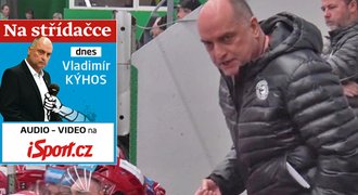 Trenér Kýhos v akci: Bambus, dej to Petrymu doprostřed! Ažur jde!