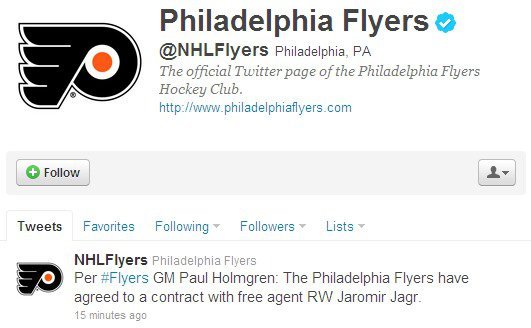 Po informaci iSport.cz o chvíli později následovala zpráva na oficiálním účtu Philadelphie Flyers na sociální síti twitter.com, v níž Jágrův příchod potvrdil generální manažer klubu Paul Holmgren