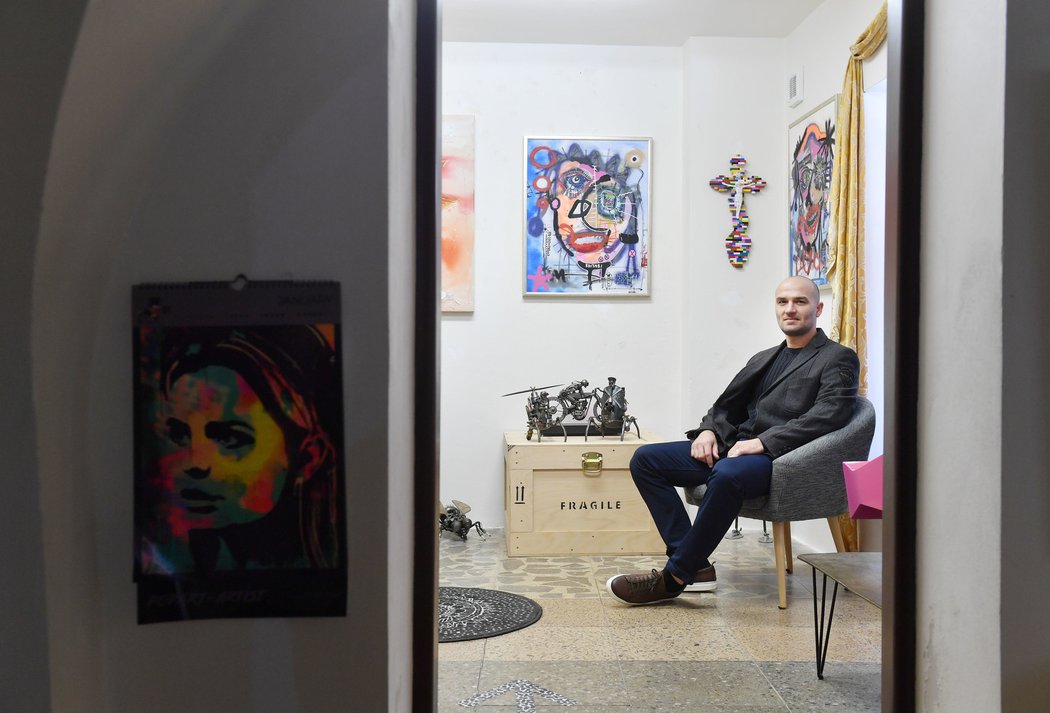 Bývalý obránce Vladimír Sičák podniká s uměním