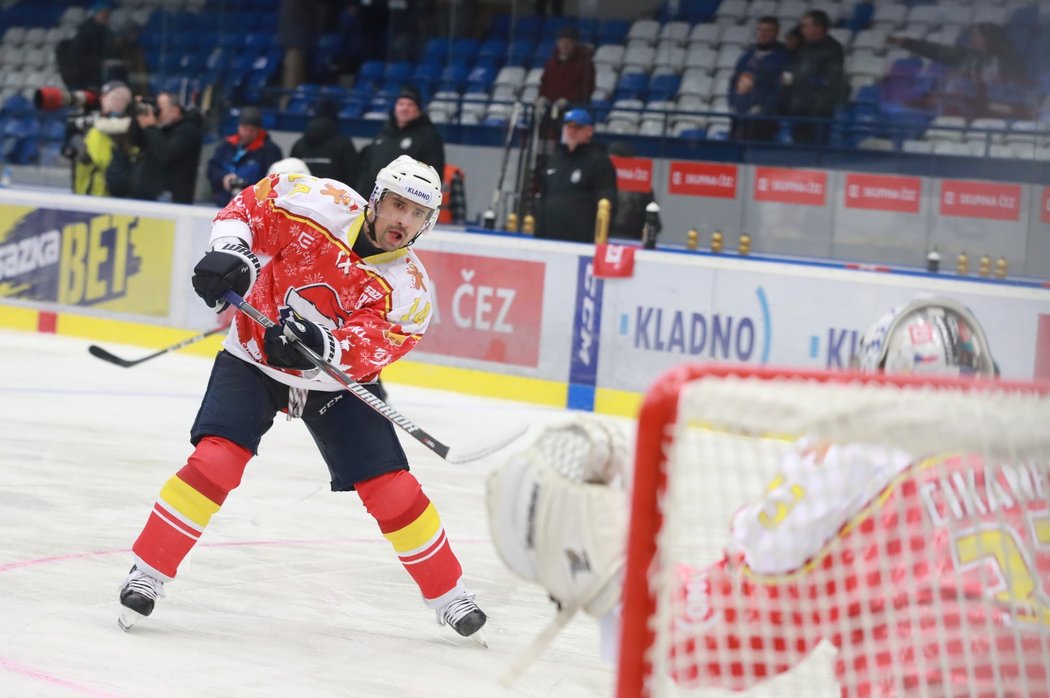 Hokejisté Kladna před Vánoci oblékli speciální vánoční dresy, zahrál si v nich i Tomáš Plekanec