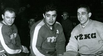 Zemřel legendární Josef Mikoláš (†77). Celou kariéru chytal bez masky