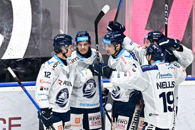 ONLINE: Vítkovice otočily na Spartě, Liberec drtí Kladno s Jágrem v sestavě ONLINE: Vítkovice otočily na Spartě, Liberec drtí Kladno s Jágrem v sestavě