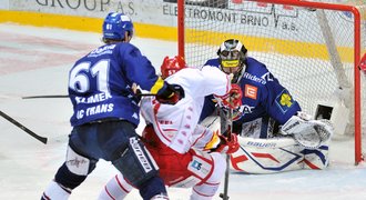 První třetina a plyšáci nestačili. Třinec v derby padl s Vítkovicemi